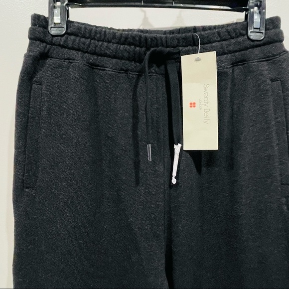 NWT! Sweaty Betty Nestle Up Taper Pants in Dark Grey Size S - Picture 3 of 10